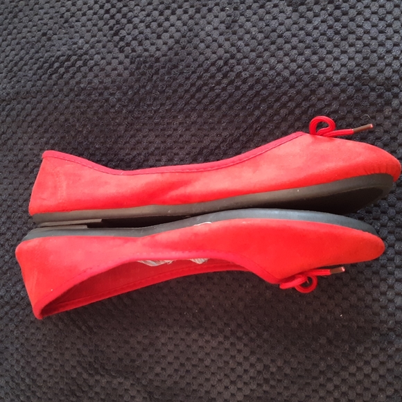 Resori Flat Shoes - Picture 3 of 9